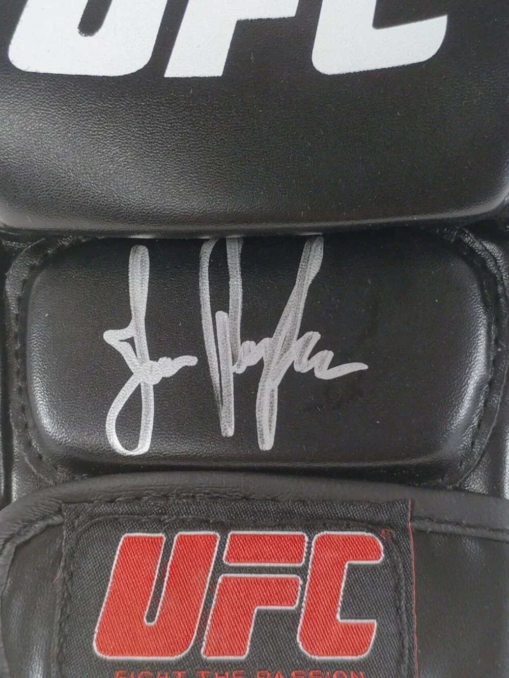 Joe Pyfer Signed UFC Fighter Glove Beckett Bodybagz MMA Autographed Memorabilia